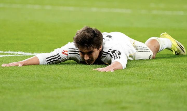  贡萨洛-加西亚膝盖问题曝光：皇马前锋一个月来备受影响；保守治疗后仍需谨慎。 体育新闻 贡萨洛-加西亚膝盖问题曝光：皇马前锋一个月来备受影响；保守治疗后仍需谨慎。 体育新闻