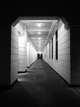  全球周期韧性显现；中国工业数据超预期；设备投资驱动中周期扩张。 股票财经