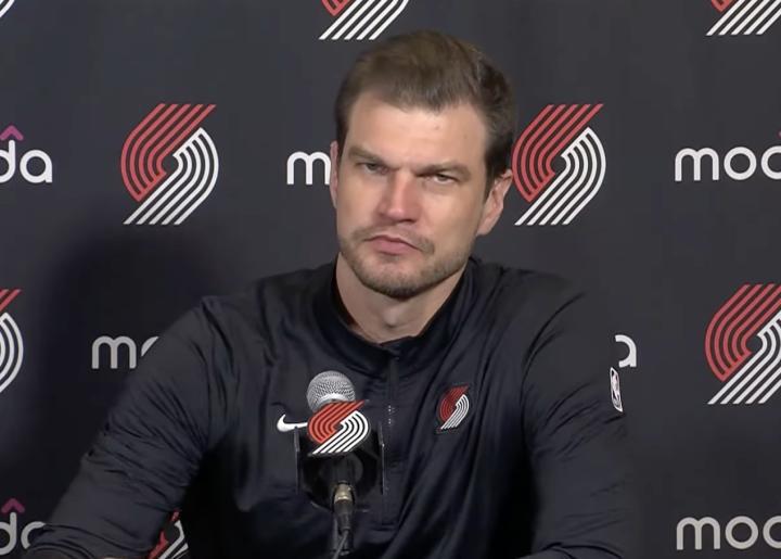  斯普利特赛后剖析掘金之强；开拓者五连客虽有遗憾，却见成长曙光。 体育新闻 斯普利特赛后剖析掘金之强；开拓者五连客虽有遗憾，却见成长曙光。 体育新闻