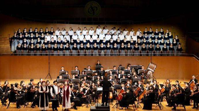 [尘封十八载的艺术重构] + [揭秘非职业合唱团如何以极客精神完成交响化蜕变]