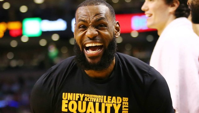 【数据拆解】1229胜封神背后:詹姆斯如何用23年把NBA历史胜场天花板撞穿 体育新闻