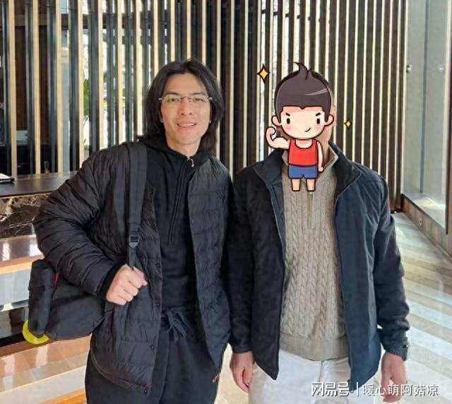 从三张办公桌到巴塞罗那：解码萧敬腾与林有慧的「反标签」生存法则