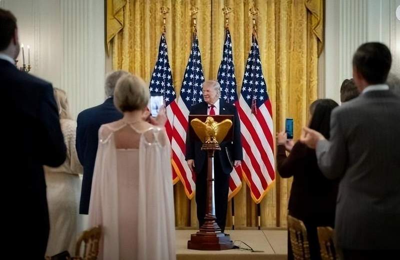  【政策深度】联邦预算的结构性转向：从医疗保障到军事扩张的逻辑推演 新闻