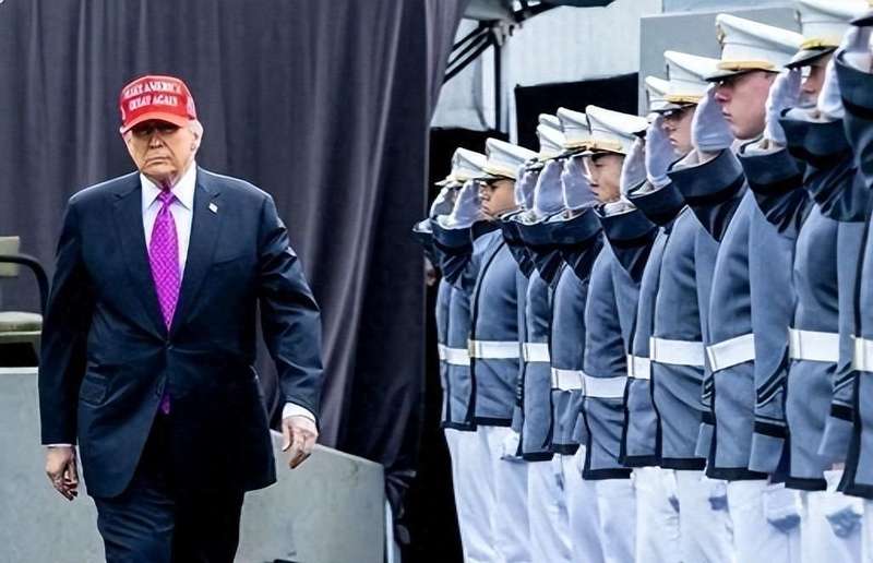  【政策深度】联邦预算的结构性转向：从医疗保障到军事扩张的逻辑推演 新闻