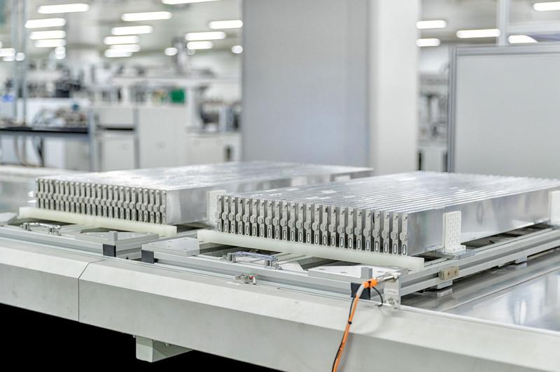  【深度拆解】比亚迪闪充技术：9分钟充满背后的硬核逻辑 汽车科技