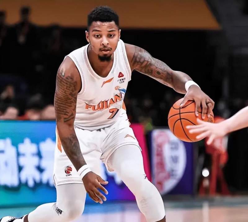  当连败成为习惯：四川36场失利背后，职业球员如何在绝望中寻找微光 体育新闻