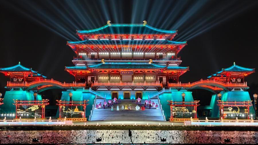  从“打卡式旅游”到“沉浸式消费”：三秦春日经济的数据解码与技术洞察 新闻