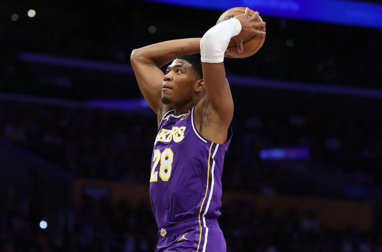  数据不会说谎：八村垒替补角色下的效率悖论与湖人战术困局 体育新闻