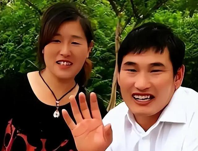  流量围猎下的草根生存实录：一位农民歌手十五年的网络漂流 娱乐新闻